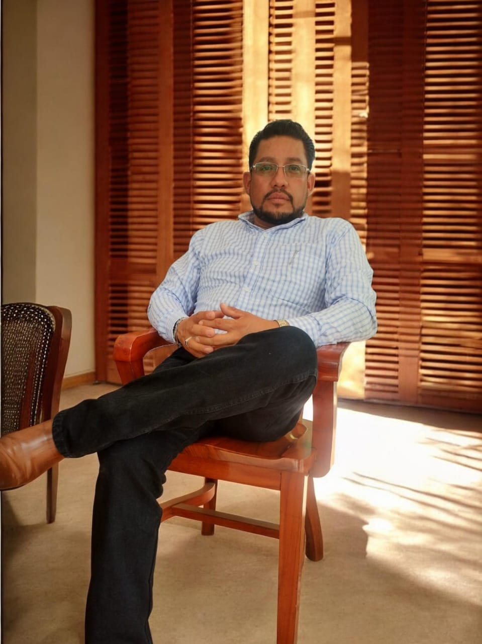 Abg. Saúl Vargas Pérez en el despacho
